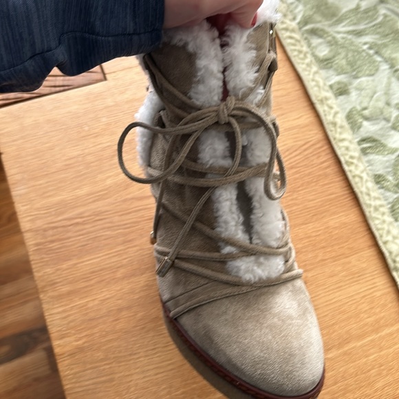 COPY - Moncler booties - Picture 3 of 8